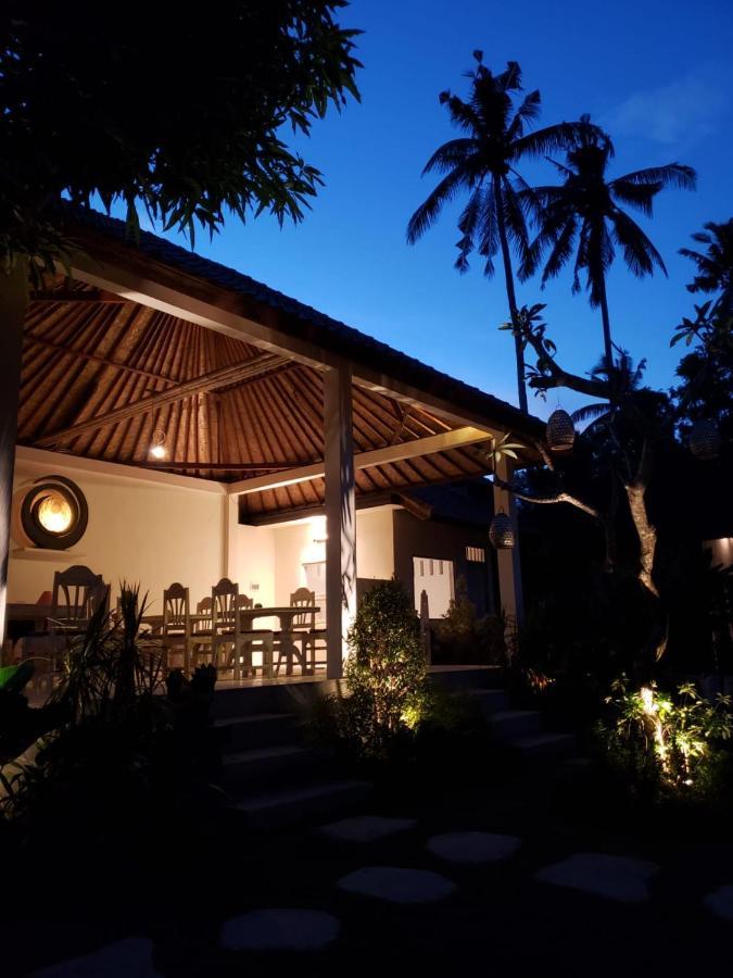 Utama Villas Beach Front Candidasa Exterior photo