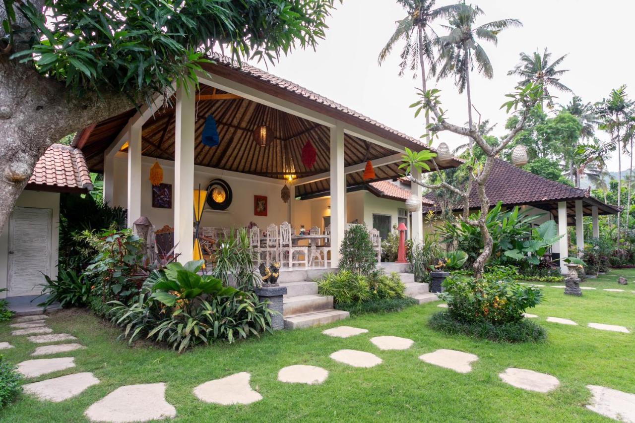 Utama Villas Beach Front Candidasa Exterior photo